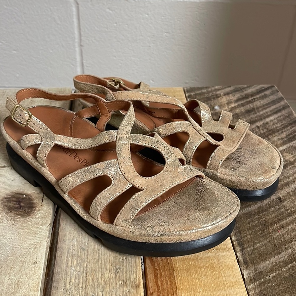 L’Amour Des Pieds Sandals, size 7